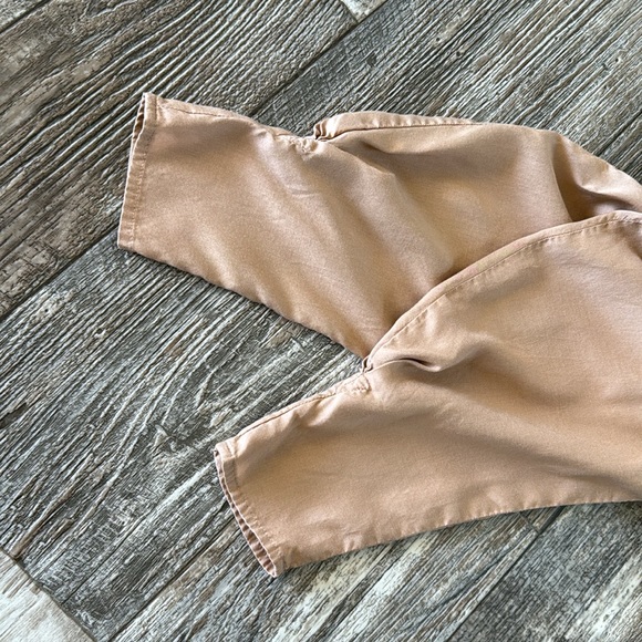 EXPRÉSS BEAUTIFUL TAN BLOUSE OPEN CHEST, XXS - Picture 12 of 12